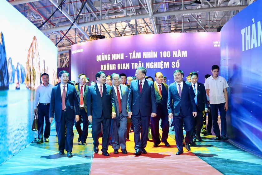 Tổng B&iacute; thư, Chủ tịch nước T&ocirc; L&acirc;m dự Lễ c&ocirc;ng bố  th&agrave;nh lập th&agrave;nh phố Quảng Ninh - Ảnh 6.