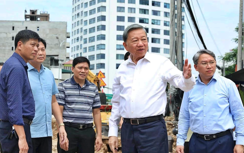 Tổng B&iacute; thư, Chủ tịch nước T&ocirc; L&acirc;m kiểm tra thực địa c&aacute;c dự &aacute;n trọng điểm tại H&agrave; Nội - Ảnh 2.
