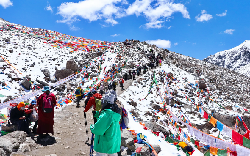 Nepal &ldquo;đứt g&atilde;y&rdquo; du lịch sau thảm hoạ lũ qu&eacute;t như &ldquo;s&oacute;ng thần từ tr&ecirc;n trời&rdquo; - Ảnh 8.