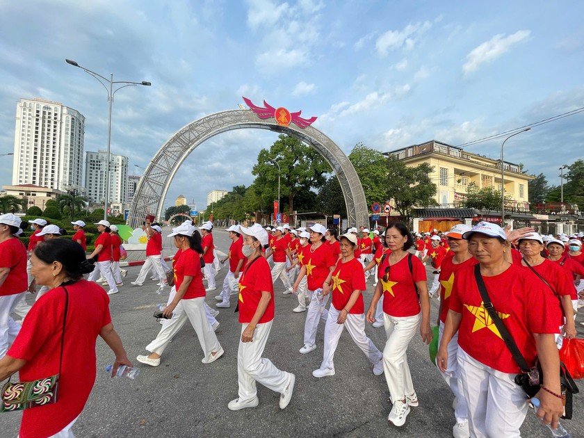 Th&aacute;i Nguy&ecirc;n hưởng ứng chương tr&igrave;nh &ldquo;C&ugrave;ng Việt Nam tiến bước 2026 - 10 tỷ bước xanh v&igrave; một Việt Nam vững bền&rdquo; - Ảnh 9.
