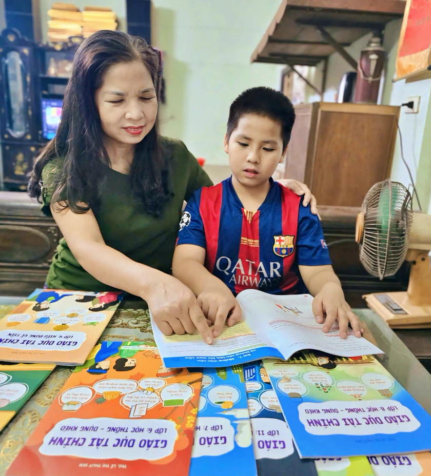 Cấp thiết phải đưa gi&aacute;o dục t&agrave;i ch&iacute;nh th&ocirc;ng minh v&agrave;o trường học v&agrave; gia đ&igrave;nh - Ảnh 3.