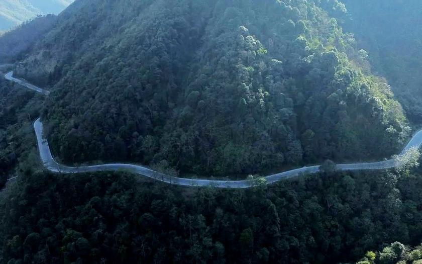 Hầm Ho&agrave;ng Li&ecirc;n được thiết kế kết gồm hai ống hầm song song c&aacute;ch nhau 30m, d&agrave;i 8,8 km, trị gi&aacute; 3.300 tỷ đồng - Ảnh 8.