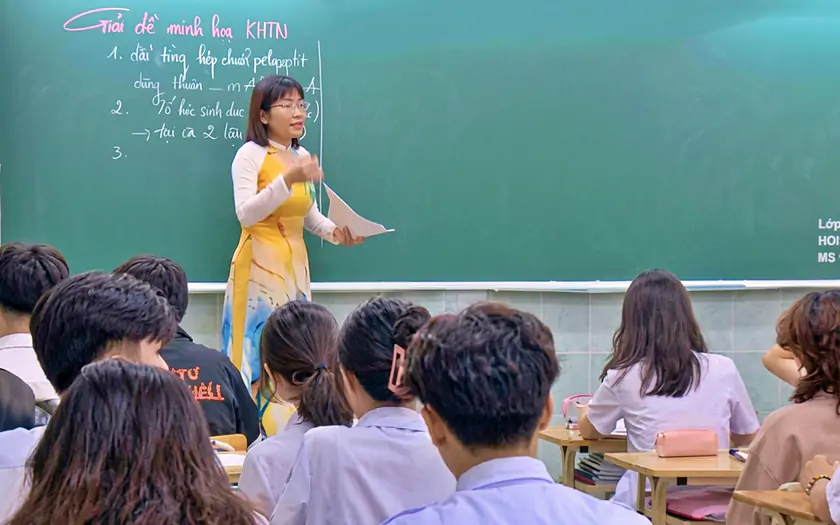 Dự thảo về chức danh, xếp lương nh&agrave; gi&aacute;o: Kịp thời th&aacute;o gỡ những bất cập để bảo đảm quyền lợi gi&aacute;o vi&ecirc;n - Ảnh 1.
