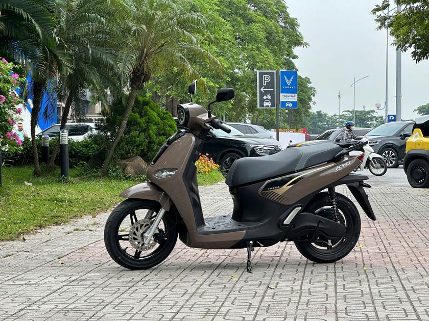 Bỏ xe xăng, người d&ugrave;ng chọn VinFast Kyo v&igrave; đi &ecirc;m, thiết kế đẹp v&agrave; vận h&agrave;nh tiết kiệm- Ảnh 1.