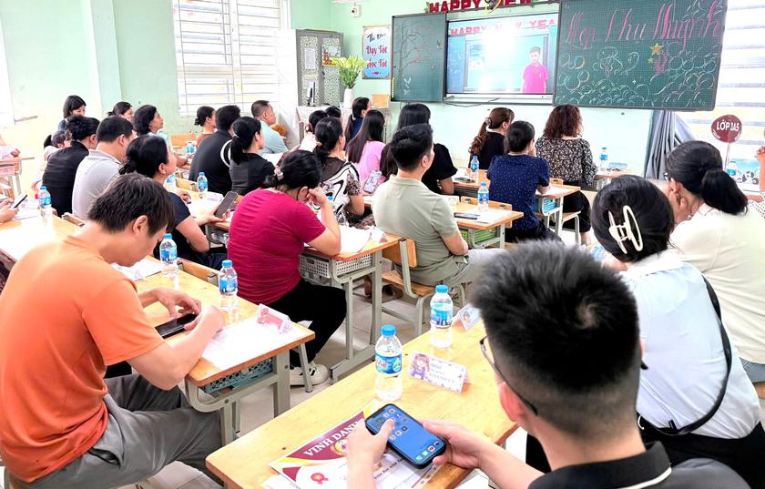 Cấm lạm thu, ban đại diện cha mẹ học sinh sẽ đồng h&agrave;nh c&ugrave;ng nh&agrave; trường bằng c&aacute;ch n&agrave;o? - Ảnh 1.