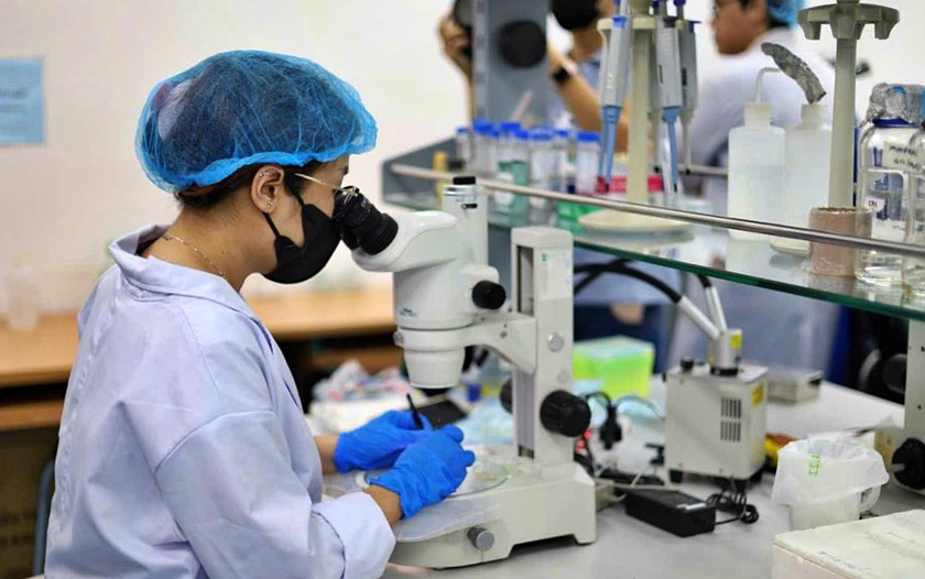 Gần 100 chuy&ecirc;n gia quốc tế tham gia Chương tr&igrave;nh Gi&aacute;o sư thỉnh giảng Đại học Quốc gia Th&agrave;nh phố Hồ Ch&iacute; Minh - Ảnh 1.