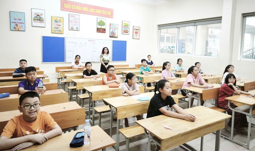 Đưa tiếng Anh th&agrave;nh ng&ocirc;n ngữ thứ hai: C&oacute; nhất thiết phải bằng m&ocirc;n thi bắt buộc? - Ảnh 1.
