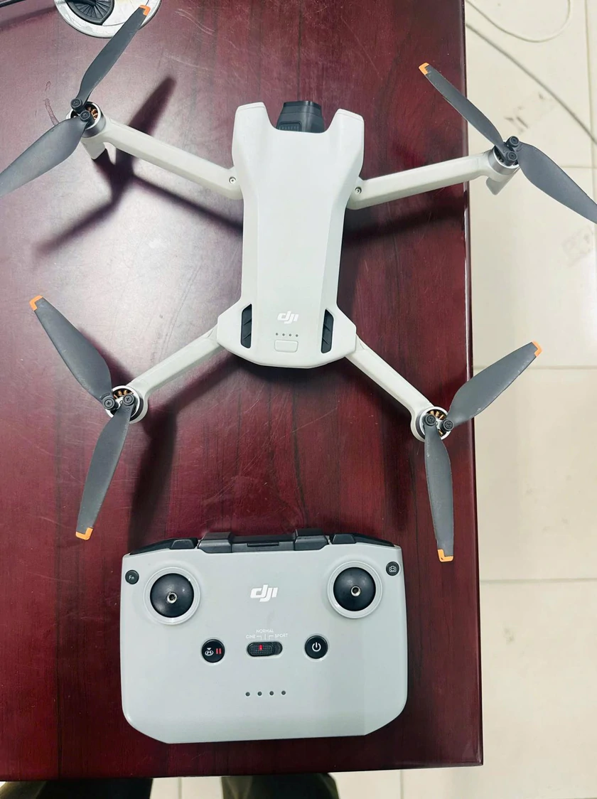 Nam sinh vi&ecirc;n điều khiển flycam tr&aacute;i ph&eacute;p trong khu vực cấm bay ở Đ&agrave; Nẵng - Ảnh 1.