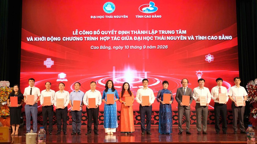 Đại học Th&aacute;i Nguy&ecirc;n th&agrave;nh lập trung t&acirc;m đổi mới s&aacute;ng tạo tại Cao Bằng - Ảnh 8.