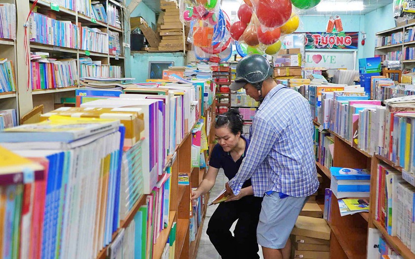 Sở Gi&aacute;o dục v&agrave; Đ&agrave;o tạo Th&agrave;nh phố Hồ Ch&iacute; Minh th&ocirc;ng tin về t&igrave;nh trạng thiếu s&aacute;ch gi&aacute;o khoa - Ảnh 2.