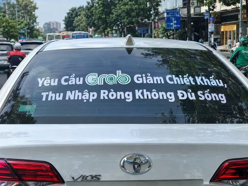 Ủy ban Cạnh tranh Quốc gia v&agrave;o cuộc vụ t&agrave;i xế Grab k&ecirc;u gọi tắt app ng&agrave;y 12-13/9 - Ảnh 2.