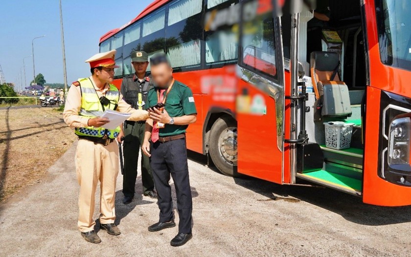 Cục Cảnh s&aacute;t giao th&ocirc;ng tăng cường lực lượng bảo đảm trật tự, an to&agrave;n giao th&ocirc;ng tại Đồng Nai - Ảnh 1.
