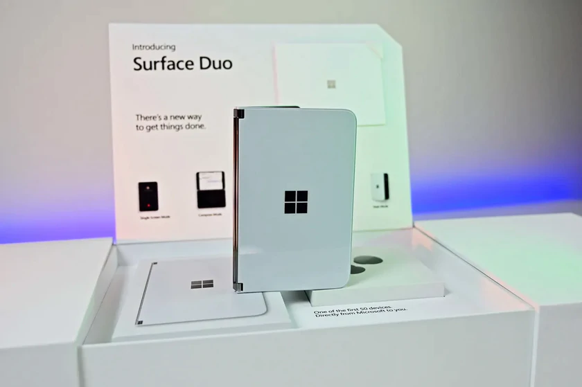 iPhone Duo c&oacute; phải l&agrave; "Surface Duo 2" m&agrave; Microsoft chưa bao giờ l&agrave;m được? - Ảnh 1.
