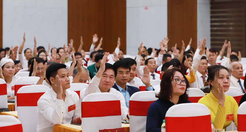 &Ocirc;ng Nguyễn Thanh Hiền t&aacute;i đắc cử Chủ tịch Hội Khuyến học tỉnh Nghệ An - Ảnh 7.
