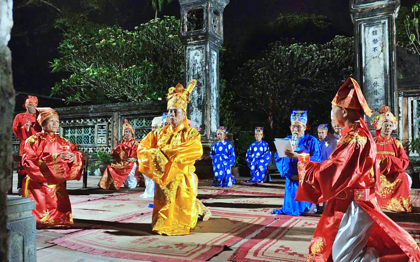 "Ca cửu kh&uacute;c" trong lễ hội đền Hoa Lư dưới g&oacute;c nh&igrave;n ng&ocirc;n ngữ - văn ho&aacute; - Ảnh 1.