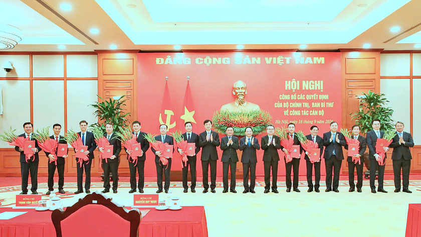 Bộ Ch&iacute;nh trị điều động 6 Ủy vi&ecirc;n Trung ương đến vị tr&iacute; c&ocirc;ng t&aacute;c mới - Ảnh 3.
