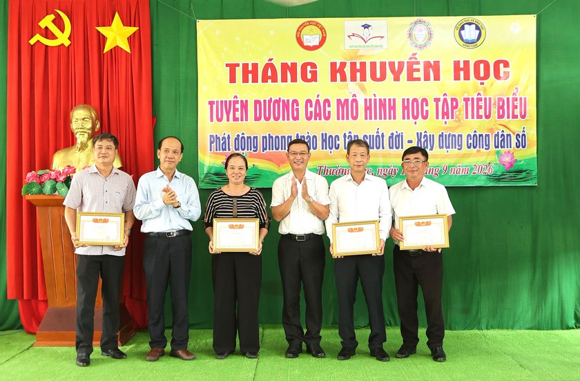 Thường Lạc (Đồng Th&aacute;p) ph&aacute;t động Th&aacute;ng Khuyến học, tuy&ecirc;n dương c&aacute;c m&ocirc; h&igrave;nh học tập ti&ecirc;u biểu - Ảnh 5.