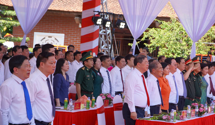 Trang trọng lễ giỗ B&aacute;c Hồ tr&ecirc;n qu&ecirc; hương của Người - Ảnh 2.
