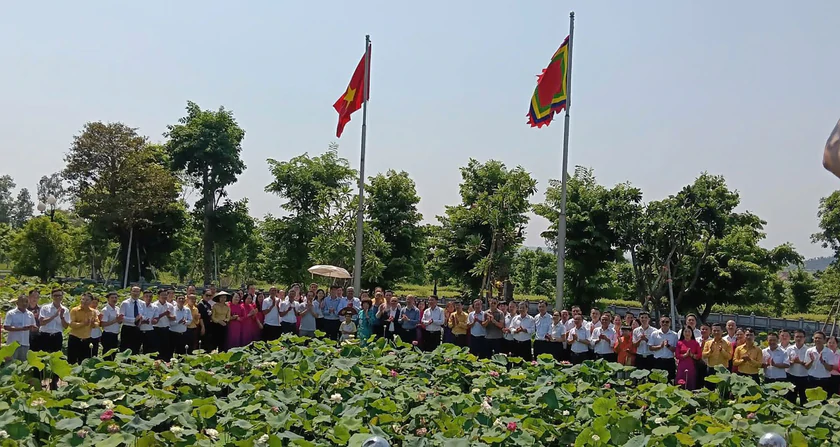 Trang trọng lễ giỗ B&aacute;c Hồ tr&ecirc;n qu&ecirc; hương của Người - Ảnh 11.