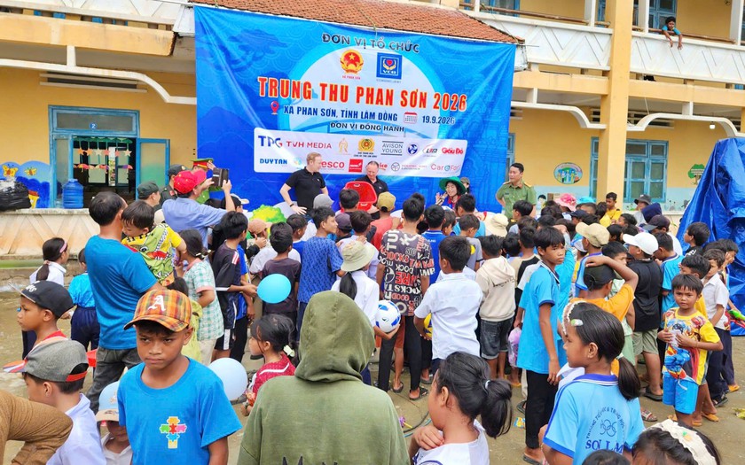 Trung thu ý nghĩa cho 2.000 em nhỏ tại xã miền núi Phan Sơn, Lâm Đồng - Ảnh 2.