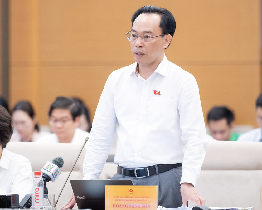 Bộ trưởng Ho&agrave;ng Minh Sơn n&ecirc;u 3 nguy&ecirc;n nh&acirc;n thiếu hơn 104.500 gi&aacute;o vi&ecirc;n - Ảnh 1.