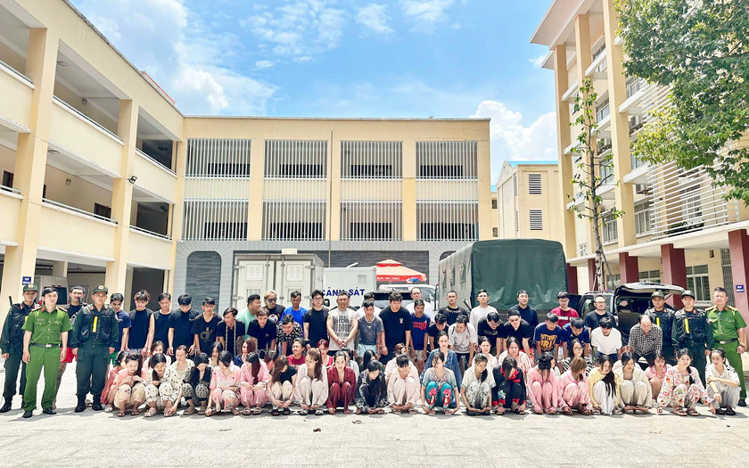 Bắt "Ho&agrave;ng Nato" - đối tượng giang hồ cộm c&aacute;n v&agrave; 126 đối tượng đường d&acirc;y ma tu&yacute; - Ảnh 2.