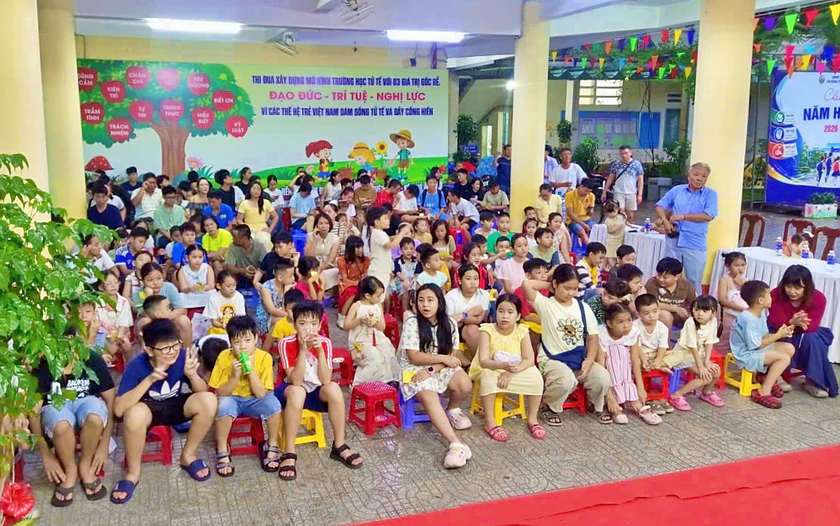 Ấm áp đêm Trung thu, lan tỏa tinh thần khuyến học ở Tổ dân phố 32 Hòa Cường Bắc, Đà Nẵng - Ảnh 4.