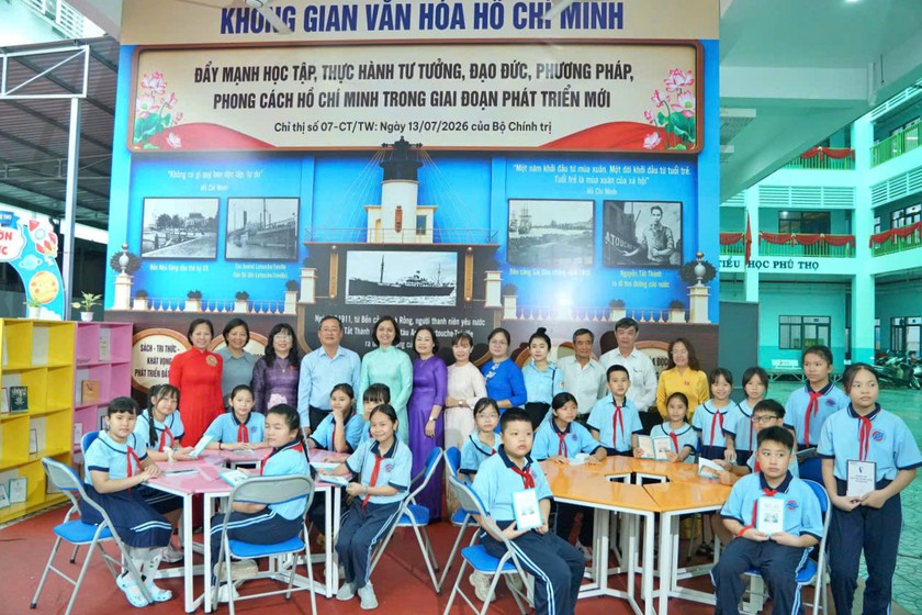 "Địa chỉ đỏ" gi&aacute;o dục tư tưởng, đạo đức, phong c&aacute;ch Hồ Ch&iacute; Minh trong trường tiểu học - Ảnh 1.