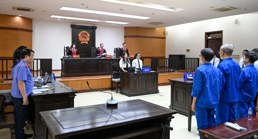 Cựu Bộ trưởng Bộ Y tế Nguyễn Thị Kim Tiến xin xét xử vắng mặt do nằm viện- Ảnh 1.