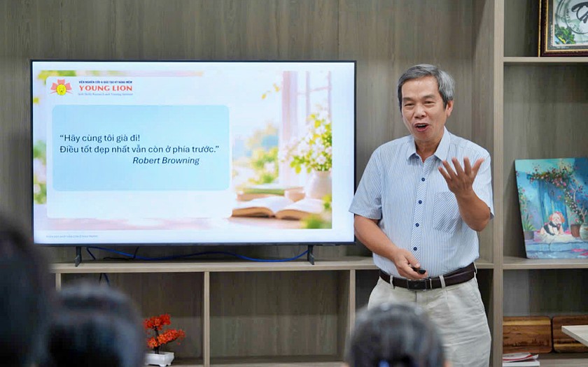 Bệnh viện C Đ&agrave; Nẵng v&agrave; Trường Đại học Đ&ocirc;ng &Aacute;: Trao "liều thuốc 0 đồng" cho người cao tuổi - Ảnh 1.