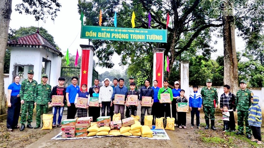 &ldquo;B&agrave; đỡ&rdquo; mang qu&acirc;n h&agrave;m xanh ở Đồn bi&ecirc;n ph&ograve;ng Trịnh Tường - Ảnh 1.