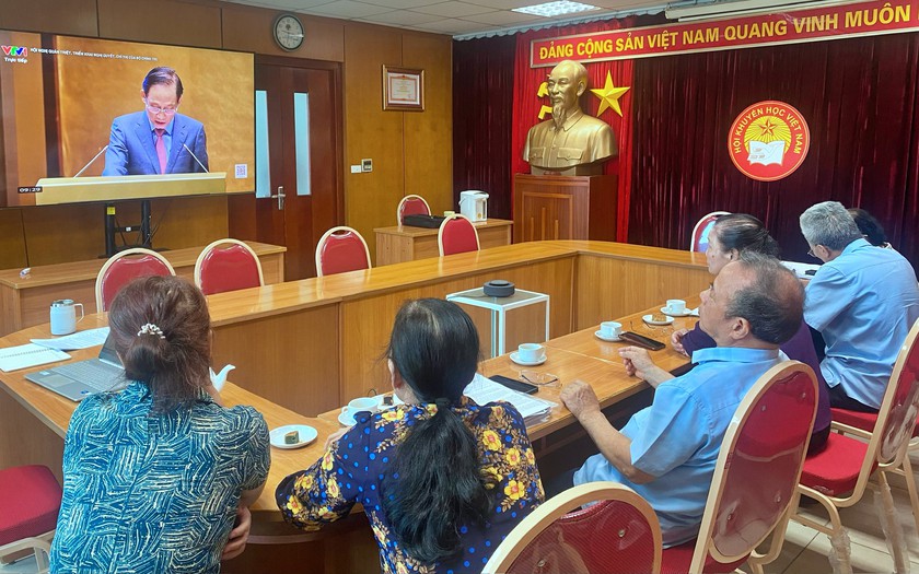 Hội nghị to&agrave;n quốc nghi&ecirc;n cứu, học tập, qu&aacute;n triệt v&agrave; triển khai thực hiện một số Nghị quyết, Chỉ thị của Bộ Ch&iacute;nh trị - Ảnh 2.