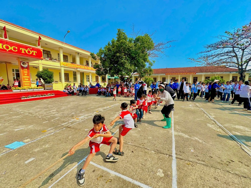 Xã đảo Vĩnh Thực (Quảng Ninh) rộn ràng đón năm học mới - Ảnh 6.
