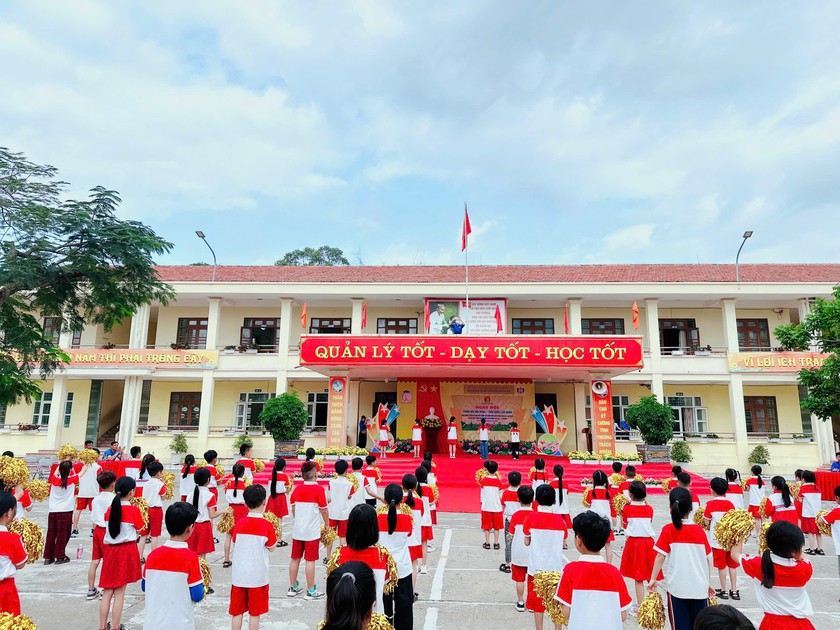 Xã đảo Vĩnh Thực (Quảng Ninh) rộn ràng đón năm học mới - Ảnh 7.
