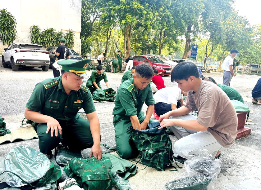 Niềm vui bước ch&acirc;n v&agrave;o Học viện Bi&ecirc;n ph&ograve;ng của ch&agrave;ng trai người Dao bi&ecirc;n giới L&agrave;o Cai - Ảnh 6.