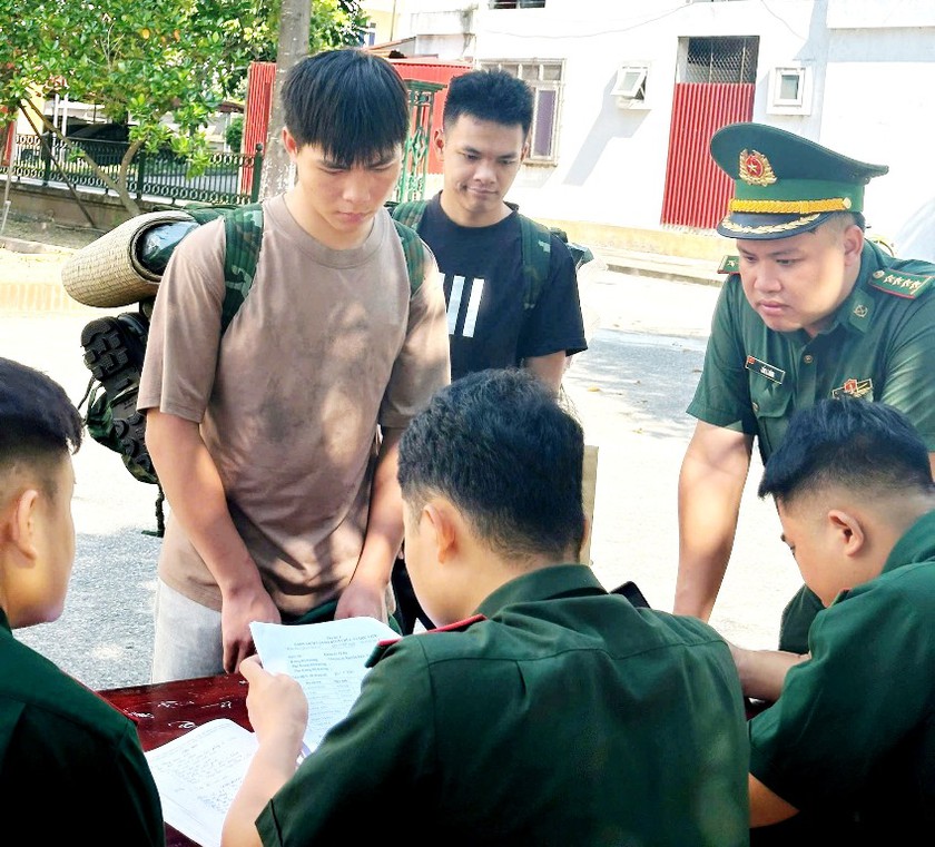 Niềm vui bước ch&acirc;n v&agrave;o Học viện Bi&ecirc;n ph&ograve;ng của ch&agrave;ng trai người Dao bi&ecirc;n giới L&agrave;o Cai - Ảnh 4.
