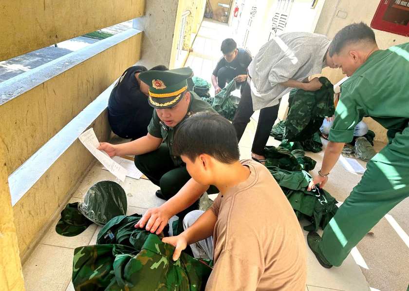 Niềm vui bước ch&acirc;n v&agrave;o Học viện Bi&ecirc;n ph&ograve;ng của ch&agrave;ng trai người Dao bi&ecirc;n giới L&agrave;o Cai - Ảnh 5.