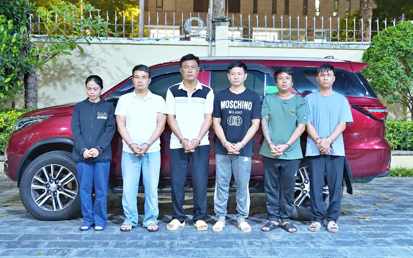C&ocirc;ng an Th&agrave;nh phố Hồ Ch&iacute; Minh: Khởi tố 6 bị can n&uacute;p b&oacute;ng doanh nghiệp mua b&aacute;n nợ để cưỡng đoạt t&agrave;i sản - Ảnh 1.