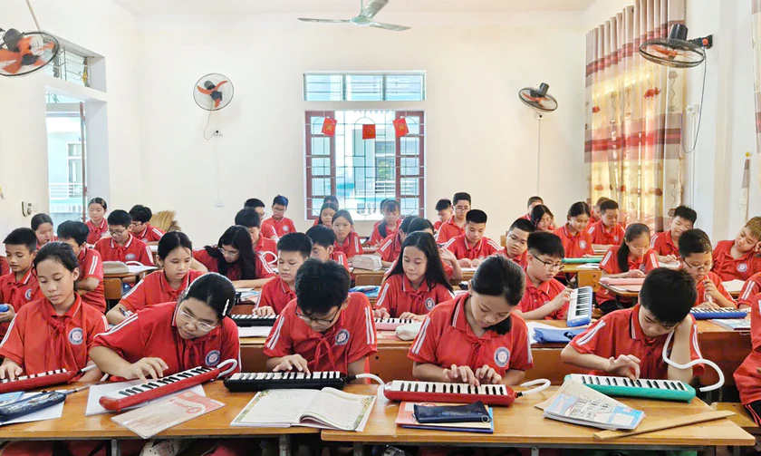 Ng&agrave;nh gi&aacute;o dục Nghệ An c&ocirc;ng khai c&aacute;c khoản thu, chi năm học mới - Ảnh 2.
