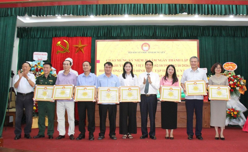 Hưng Y&ecirc;n biểu dương c&aacute;c m&ocirc; h&igrave;nh học tập ti&ecirc;u biểu, th&uacute;c đẩy khuyến học số - Ảnh 5.