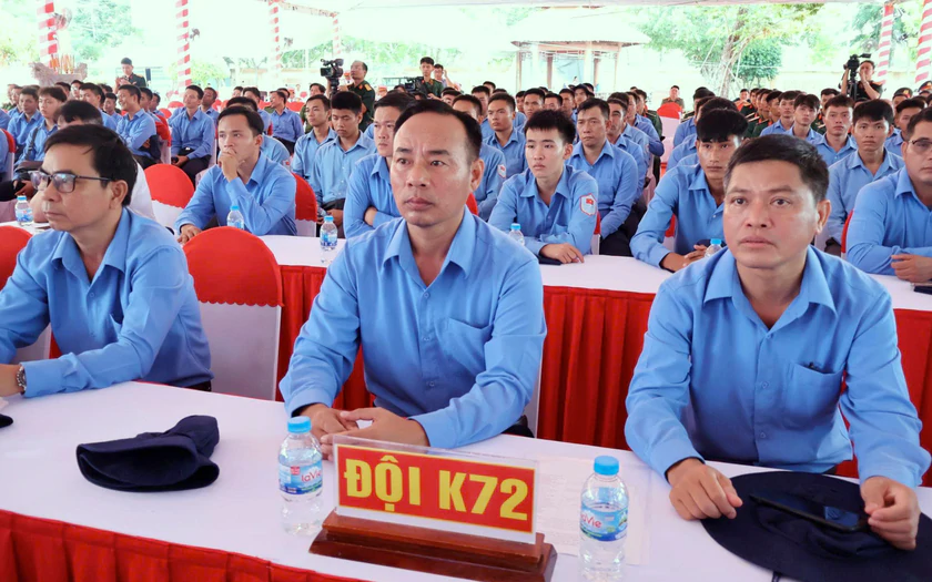 Qu&acirc;n khu 7 xuất qu&acirc;n, cử c&aacute;c đội t&igrave;m kiếm, quy tập h&agrave;i cốt liệt sĩ tại Campuchia - Ảnh 1.