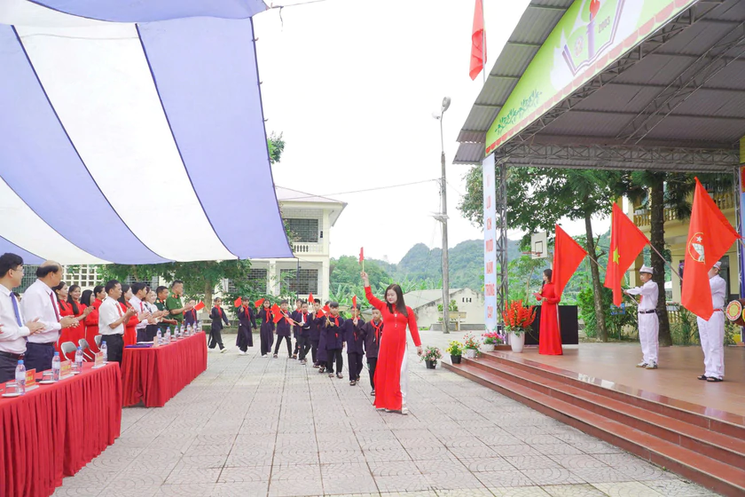 Cao Bằng vào năm học mới: Dấu ấn những ngôi trường nội trú liên cấp nơi biên cương - Ảnh 3.