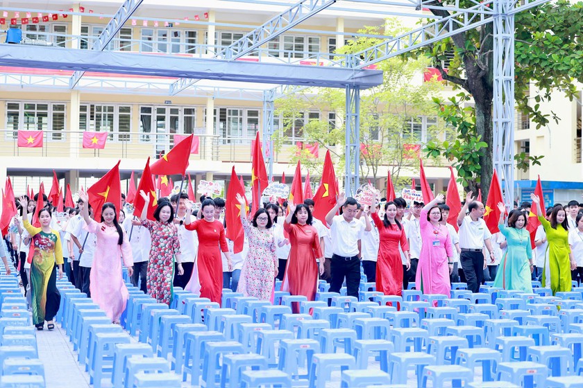 Th&aacute;i Nguy&ecirc;n tưng bừng khai giảng năm học 2026-2027 - Ảnh 9.