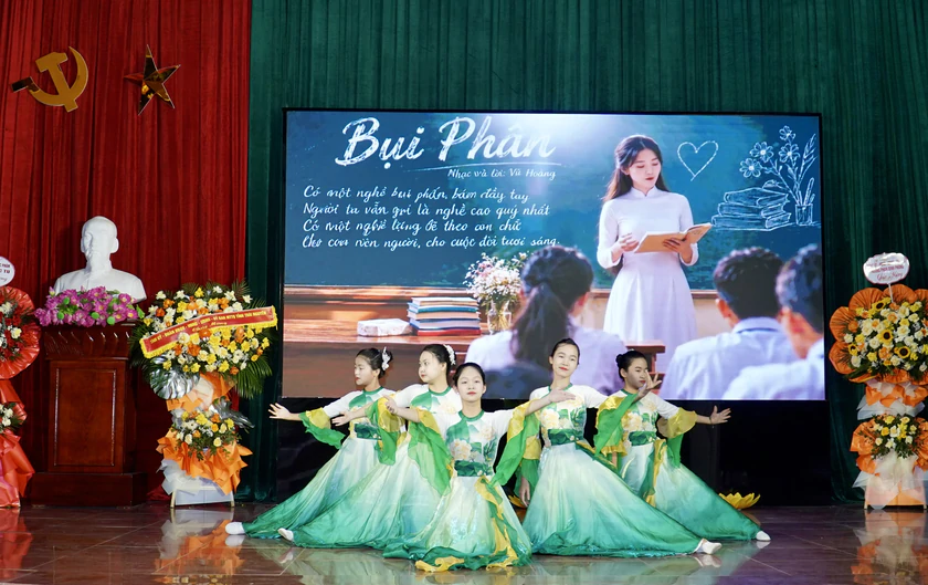 Th&aacute;i Nguy&ecirc;n tưng bừng khai giảng năm học 2026-2027 - Ảnh 7.