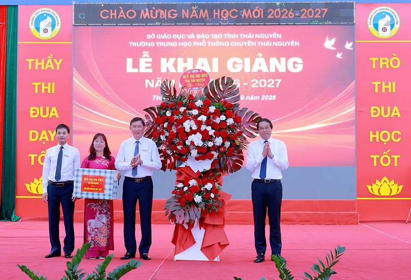 Th&aacute;i Nguy&ecirc;n tưng bừng khai giảng năm học 2026-2027 - Ảnh 1.