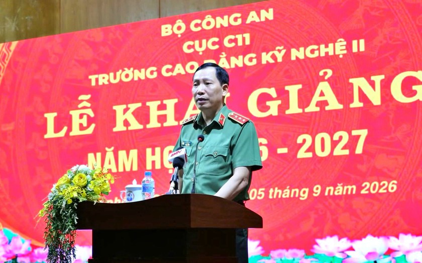 Thứ trưởng L&ecirc; Văn Tuyến dự Lễ khai giảng năm học 2026-2027 của Trường Cao đẳng Kỹ nghệ II - Ảnh 2.