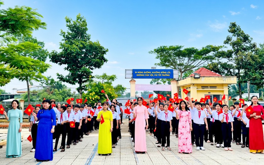 Đảng vi&ecirc;n vi phạm quy định dạy th&ecirc;m c&oacute; thể bị cảnh c&aacute;o hoặc c&aacute;ch chức - Ảnh 1.
