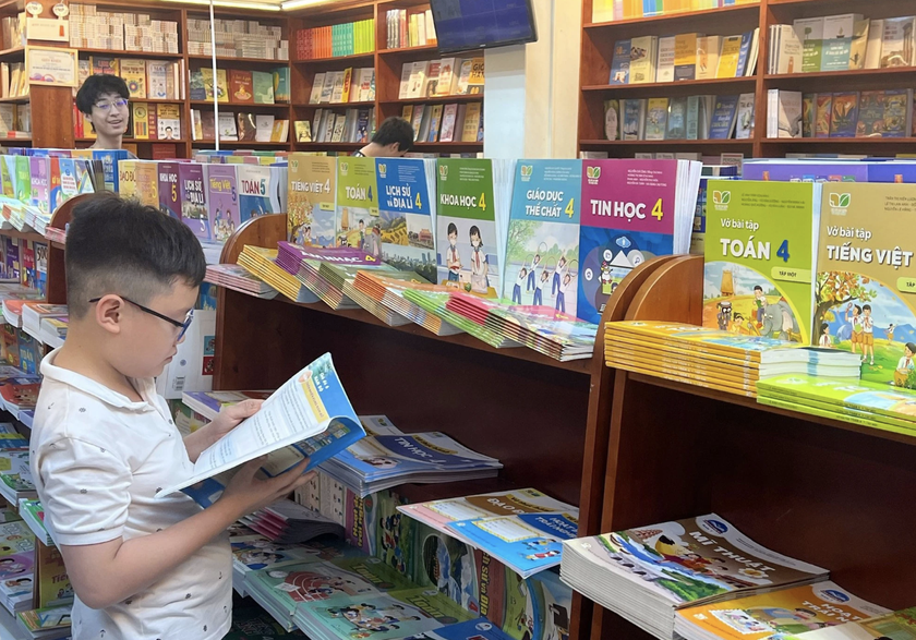 Thành phố Hồ Chí Minh quy định 2 tiêu chí lựa chọn sách giáo khoa- Ảnh 1.