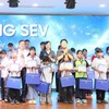 Hội Khuyến học thành phố Bắc Ninh phối hợp trao 300 suất học bổng SEV