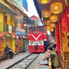 Hà Nội sẽ giảm tàu khách, dừng tàu hàng qua phố cà phê đường tàu